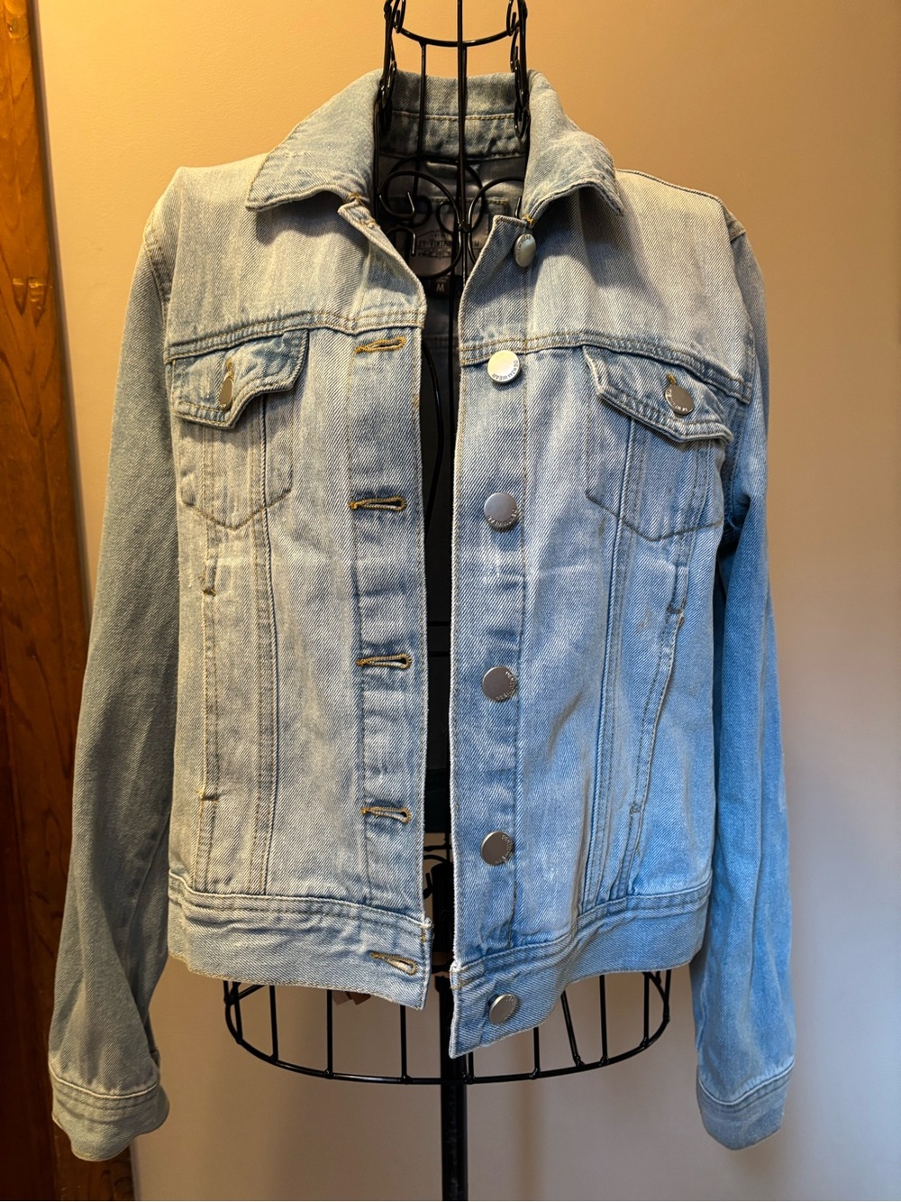 Women's Light Blue Denim Jean Jacket - Classic Casual Layering